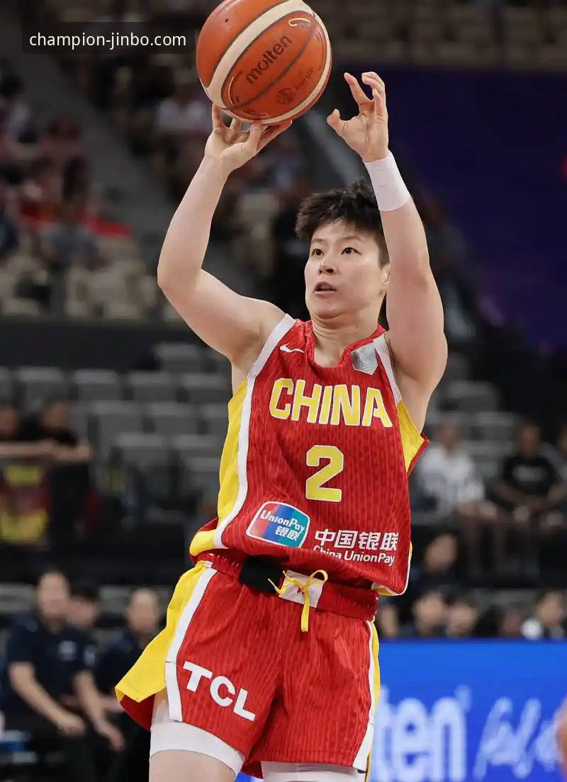 中国女篮资格赛关键一胜解析：战术调整与球星闪光成制胜关键